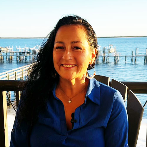 Brandy Triplet LMT 58610 providing therapeutic mobile massage and functional movement in Pensacola.